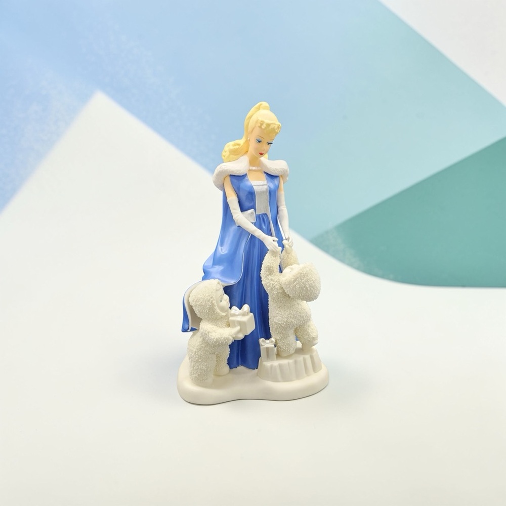 Barbie Snowbabies White Porcelain Collector’s Marked Figurine Base - Picture 4 of 12